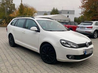 Gebraucht VW Golf VI 105 PS (77 kW) 2010 Weiß Kleinwagen