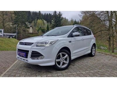 Gebraucht Ford Kuga 150 PS (110 kW) 2015 Weiß SUV