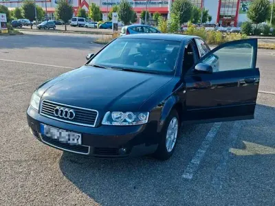 Gebraucht Audi A4 131 PS (96 kW) 2001 Blau Limousine
