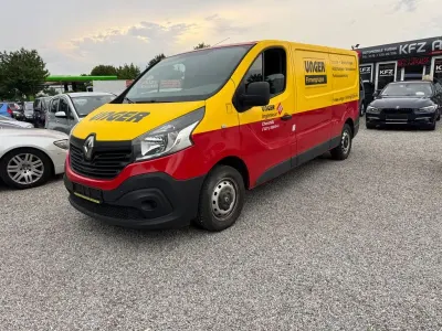Gebraucht Renault Trafic Komfort 125 PS (91 kW) 2017 Gelb Van / Kleinbus