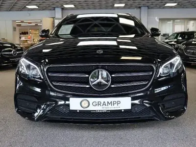 Gebraucht Mercedes E300 258 PS (189 kW) 2020