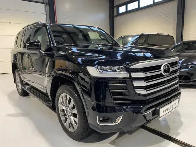 Neu Toyota Land Cruiser Premium 305 PS (224 kW) 2026 Schwarz SUV