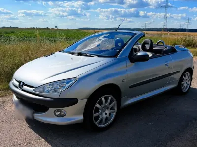 Gebraucht Peugeot 206 CC 136 PS (100 kW) 2002 Silber Cabrio