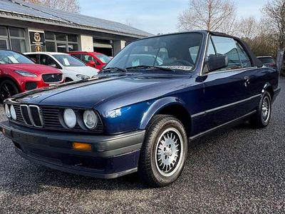 Blau Gebraucht 1992 BMW 318 Cabriolet Cabrio | 10.900 €