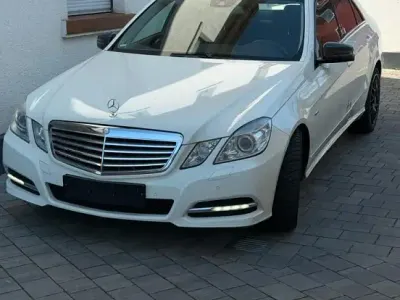 Gebraucht Mercedes 200 Avantgarde 184 PS (135 kW) 2011 Weiß Limousine