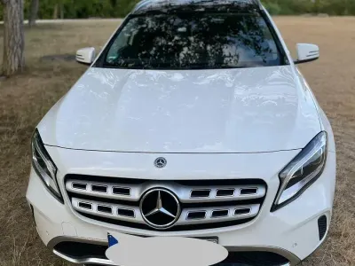 Gebraucht Mercedes GLA250 211 PS (155 kW) 2020 Weiß SUV