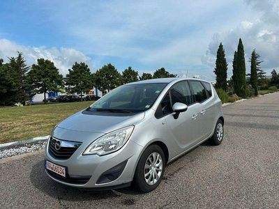 Silber Gebraucht 2010 Opel Meriva Edition Van / Kleinbus | 3.850 € (Fairer Preis)