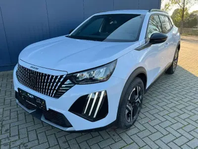 Gebraucht Peugeot 2008 Allure 101 PS (74 kW) 2025 Okenit weiß metallic SUV