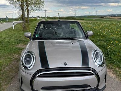 Używany Mini Cooper 136 KM (100 kW) 2022 Beżowy Hatchback