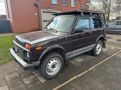 Gebraucht Lada niva 83 PS (61 kW) 2016 Braun SUV