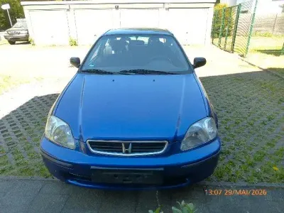 Używany Honda Civic LS 75 KM (55 kW) 1998 Niebieski Sedan/Limuzyna