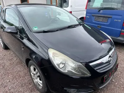 Używany Opel Corsa Edition 87 KM (63 kW) 2010 Czarny Hatchback