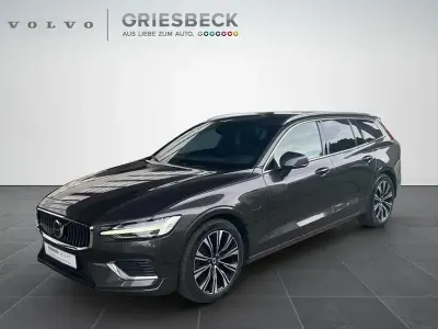 Gebraucht Volvo V60 Plus 455 PS (334 kW) 2023 Platinum grey / metallic Kombi