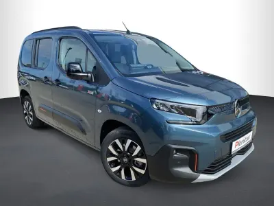 Neu Citroën Berlingo XTR 131 PS (96 kW) 2026 Blau Van / Kleinbus