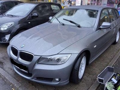 Gebraucht BMW 320 177 PS (130 kW) 2010 Grau Kombi