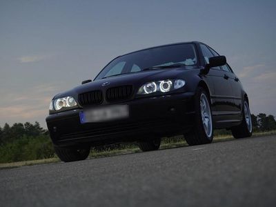 Schwarz Gebraucht 2004 BMW 318 Shadowline Limousine | 5.500 €