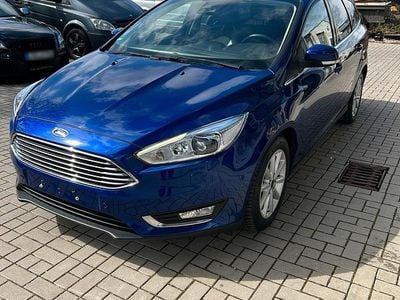 Gebraucht Ford Focus 125 PS (91 kW) 2017 Blau Kombi