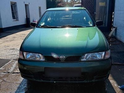 Gebraucht Nissan Almera 75 PS (55 kW) 1998 Grün Kleinwagen