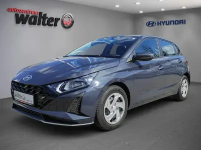 Gebraucht Hyundai i20 Select 101 PS (74 kW) 2025 Grau Kleinwagen