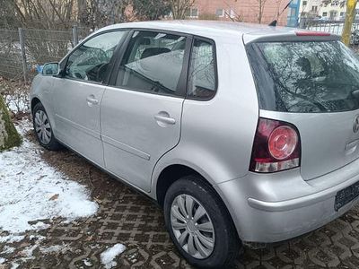 Grau Gebraucht 2008 VW Polo Limousine | 4.000 € (Teuer)