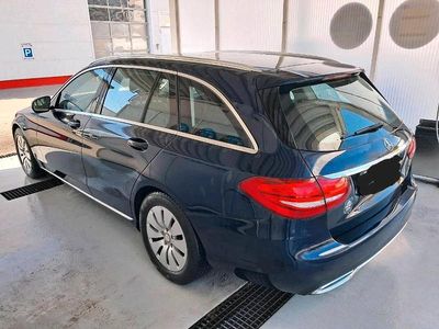 Gebraucht Mercedes C180 156 PS (114 kW) 2016 Blau Kombi