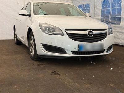 Gebraucht Opel Insignia 140 PS (102 kW) 2015 Weiß Kombi