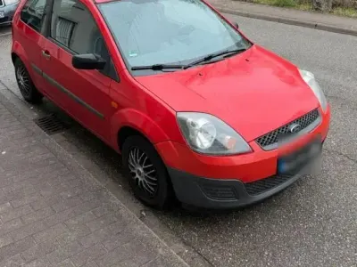 Gebraucht Ford Fiesta 75 PS (55 kW) 2008 Rot Kleinwagen