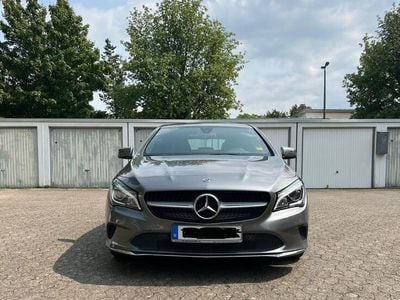 Mercedes CLA200