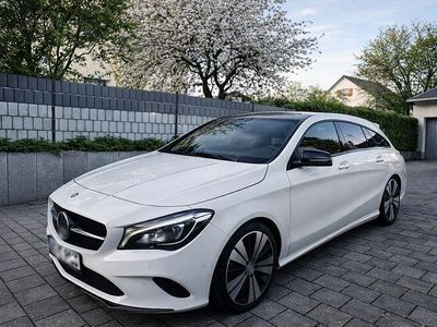 Usata Mercedes CLA180 Shooting Brake 122 CV (89 kW) 2016 Nero Station wagon