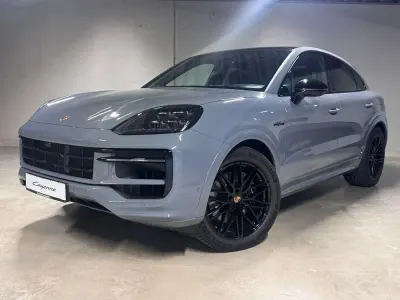 Neu Porsche Cayenne E-Hybrid Coupe Black Edition 470 PS (345 kW) 2026 Arktikgrau SUV