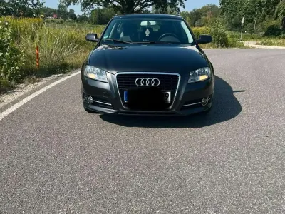 Gebraucht Audi A3 105 PS (77 kW) 2010 Grau Kleinwagen