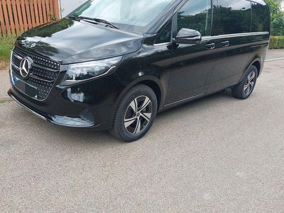 Usata Mercedes V220 Avantgarde 163 CV (119 kW) 2025 Nero Monovolume