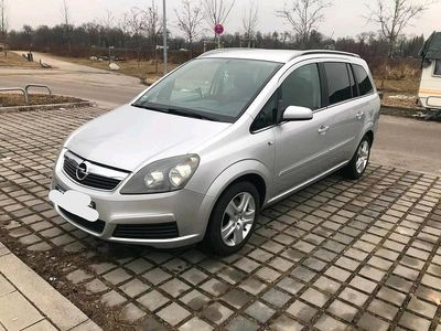 Silber Gebraucht 2006 Opel Zafira Van / Kleinbus | 2.299 €