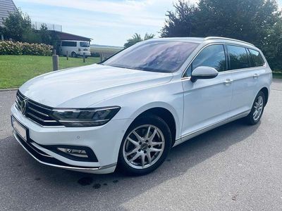 Weiß Gebraucht 2021 VW Passat Elegance Kombi | 27.300 € (Fairer Preis)