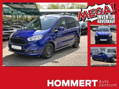 Gebraucht Ford Tourneo Courier Titanium 101 PS (74 kW) 2017 Indicblau metallic Van / Kleinbus