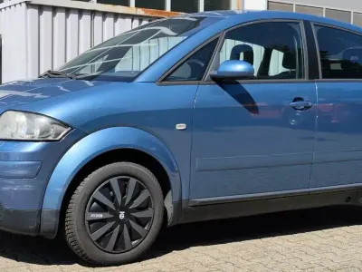 Gebraucht Audi A2 75 PS (55 kW) 2002 Blau Kleinwagen
