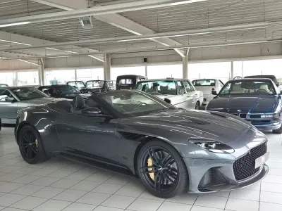 Gebraucht Aston Martin DBS 725 PS (533 kW) 2022 Grau Cabrio