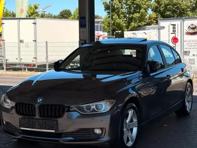Gebraucht BMW 320 184 PS (135 kW) 2014 Grau Limousine