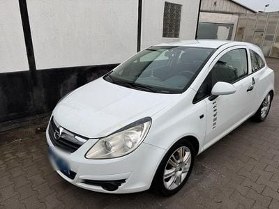 Weiß Gebraucht 2009 Opel Corsa Selection Limousine | 2.000 € (Guter Preis)