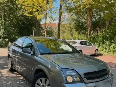 Gebraucht Opel Vectra 122 PS (89 kW) 2005 Grau Limousine
