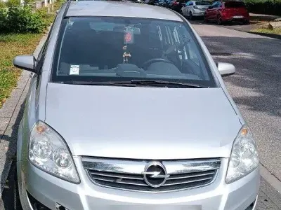 Gebraucht Opel Zafira Edition 150 PS (110 kW) 2009 Silber Van / Kleinbus