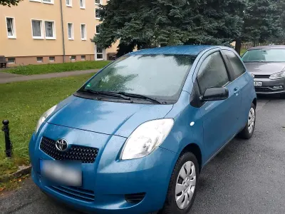 Gebraucht Toyota Yaris 69 PS (50 kW) 2007 Blau Kleinwagen