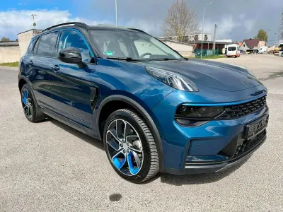 Second-hand Lynk & Co 01 179 CP (131 kW) 2022 Albastru SUV