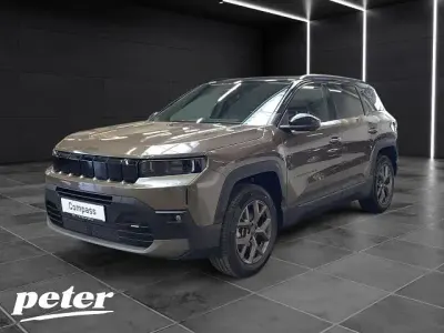 Neu Jeep Compass 144 PS (105 kW) 2026 Grün SUV