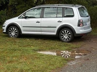 VW Touran Cross