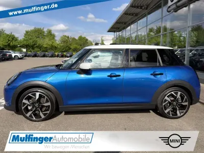 Gebraucht Mini Cooper 114 kW (156 PS) 2025 Icy sunshine blue Kleinwagen