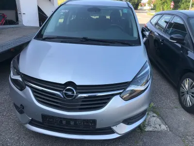 Gebraucht Opel Zafira Business Edition 131 PS (96 kW) 2017 Silber Van / Kleinbus