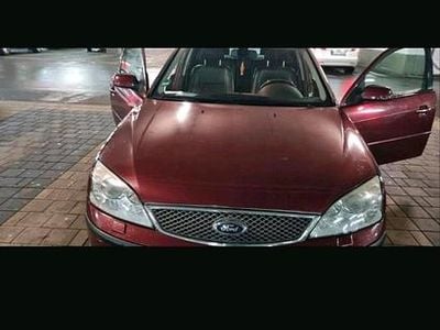 Gebraucht Ford Mondeo 130 PS (95 kW) 2003 Rot Kombi