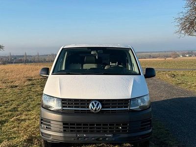 Weiß Gebraucht 2016 VW Caravelle Van / Kleinbus | 19.000 € (Fairer Preis)