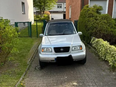 Usata Suzuki Vitara 132 CV (97 kW) 1999 Argento Cabrio